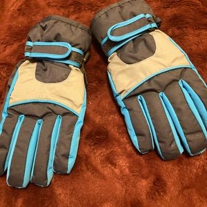 Boys Thermolite warm color block gloves